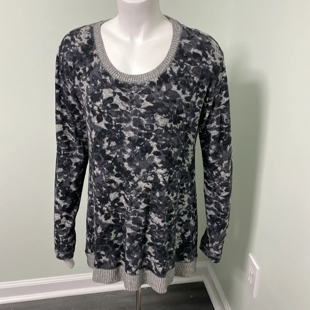 ANTHROPOLOGIE SATURDAY SUNDAY FLORAL BRUSHED FLEECE FUZZY HI LOW TUNIC SWEATER